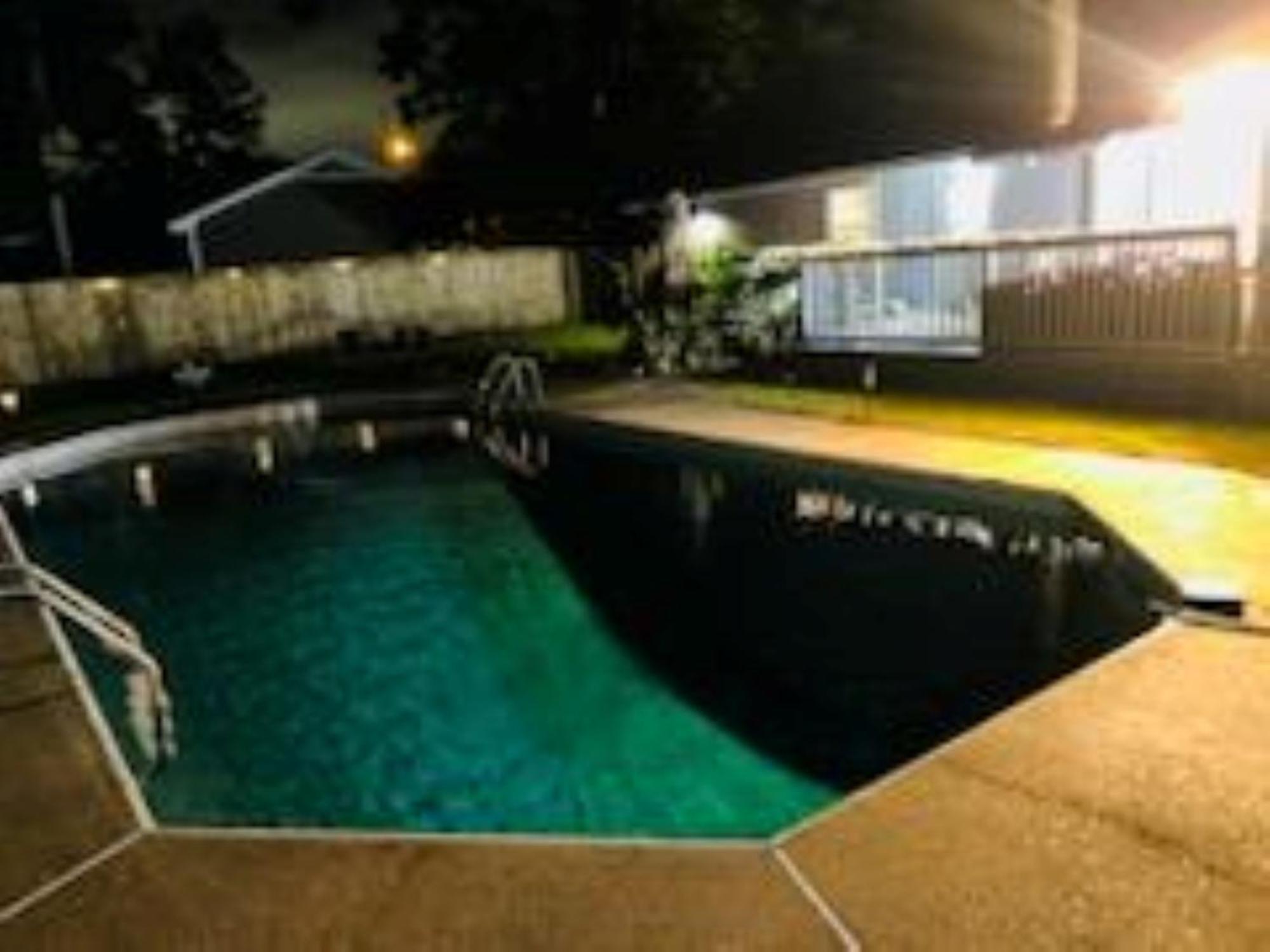 Sug'S Place Dothan Exterior photo